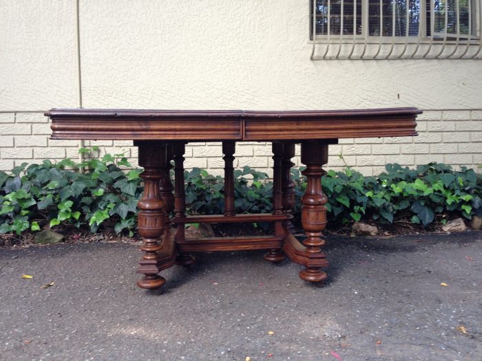 French Oak Table with Gallery Bove (4-6 Seater) - Image 7