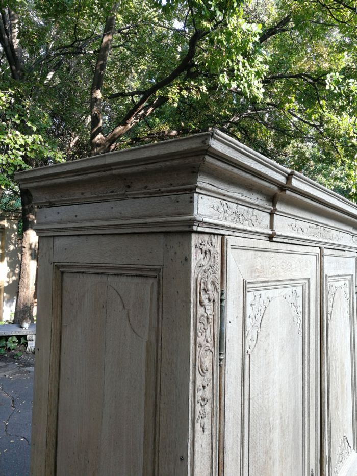 18th-century Normandy Oak Armoire - Image 6