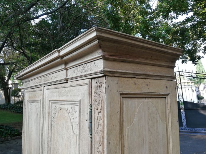 18th-century Normandy Oak Armoire - Image 7