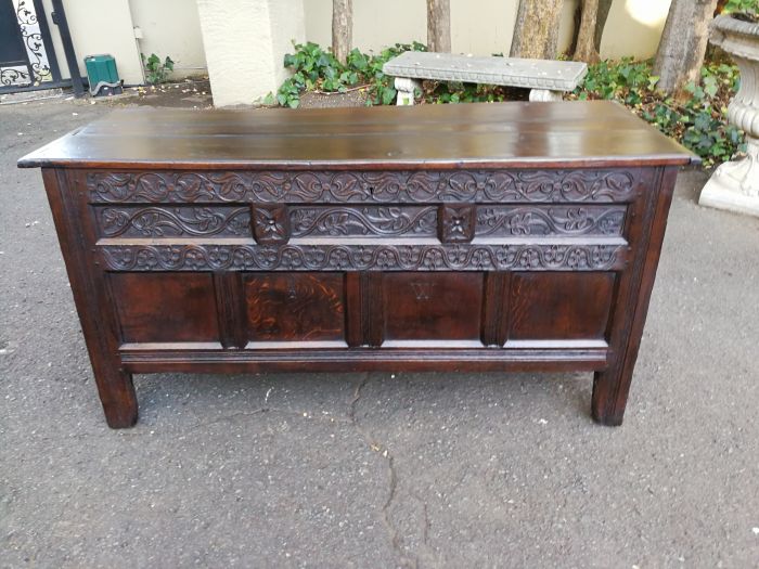 James I Carved Oak Kist - Image 3
