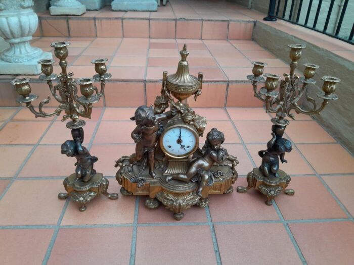 A 20th Century Brass Clock/Garniture Set - Image 3