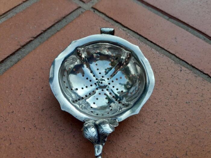 A Silver Tea Strainer with Bone Handle 38g weight - Image 5