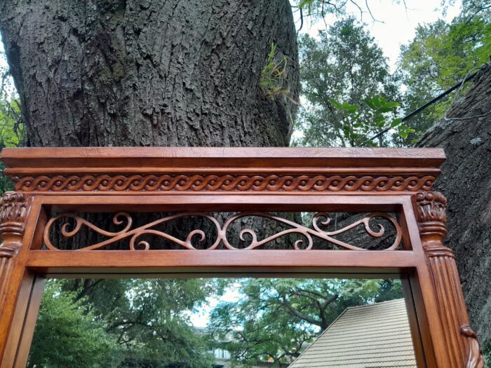 A 20th Century Set of Carved Wooden Console Table with Matching Mirror - Image 9