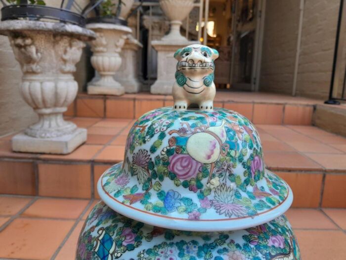 A 20th Century Pair of Chinese Famille Rose Vases / Urns with Covers - Image 9