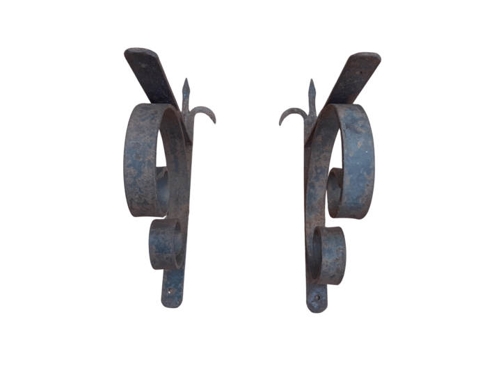 A Pair Of Rustic Wrought Iron Shelf Brackets