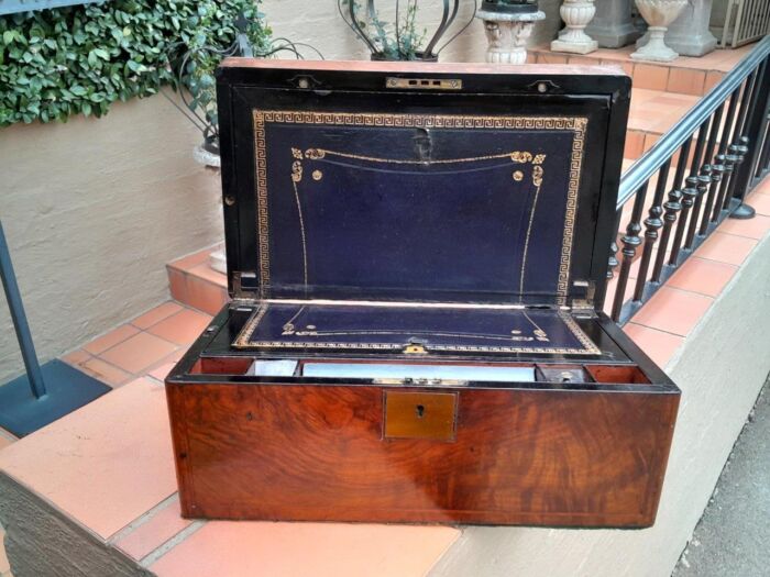 A 19th Century Victorian Campaign Military Rosewood Writing Slope with Brass Handle - Image 7