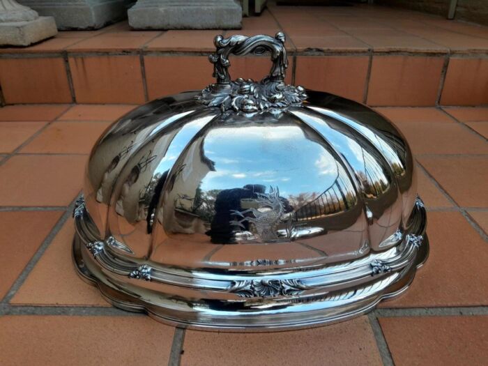 An Antique Victorian Set of Four Silver Plated Graduated Food Domes - Image 4