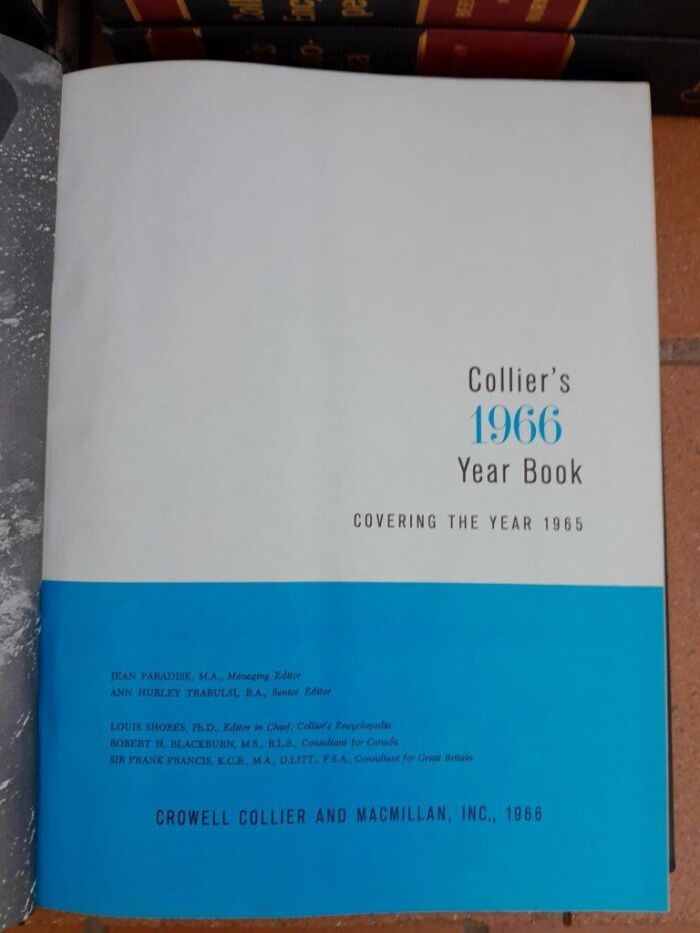 A 20th Century Full Set Of 24 Volumes Of Colliers Encyclopedia Printed In USA With Gilt Lettering, Bibliography And Index - Image 6