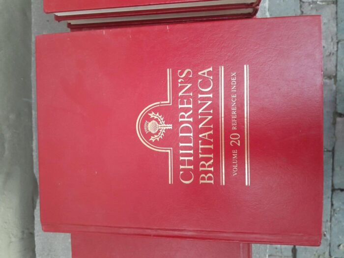 A 20th Century Set of Nineteen (19) Volumes of Childrens Britannica Encyclopaedia Books - Image 7