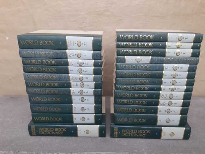A 20TH Century Set of Twenty Four (24) Volumes of a Complete Set of World Book Encyclopaedia including 2 Dictionaries - Image 3