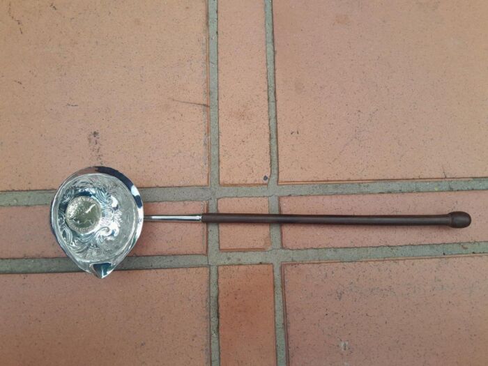 An 18th Century Silver Toddy Ladle With A Shilling And Turned Handle 27cml (Silver 31g) - Image 3