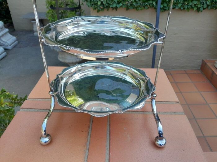 An Antique English Edwardian Tall Silver-Plate Cake / Food Stand with Three Removable Plates / Bowls - Image 6
