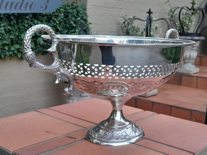 A 20th Century Large Silver-Plate Centre Bowl With Handles - Image 5