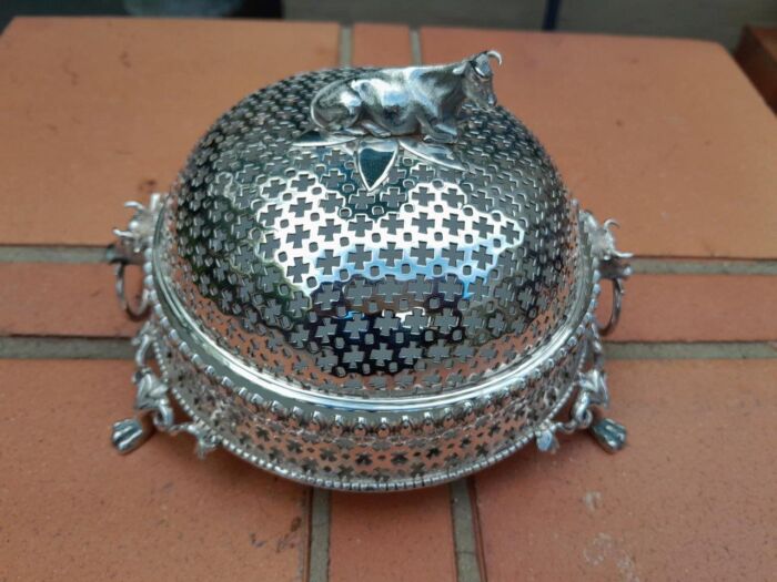 A 20th Century Electroplate Butter Dish With Cow Finial And Animal Handles With Glass Inner - Image 2