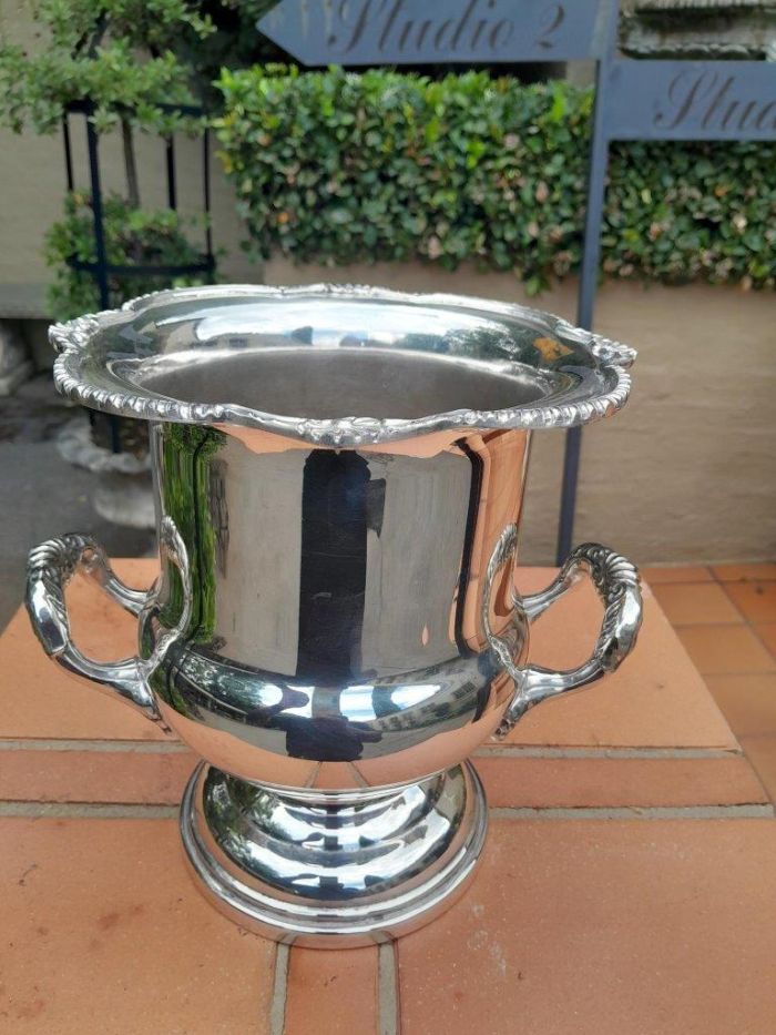 A 20TH Century Champagne / Wine Silver Plate Cooler  - Image 2