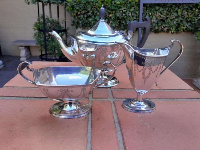 A 20th Century Art-Deco Style 3 Piece Tea / Coffee Set