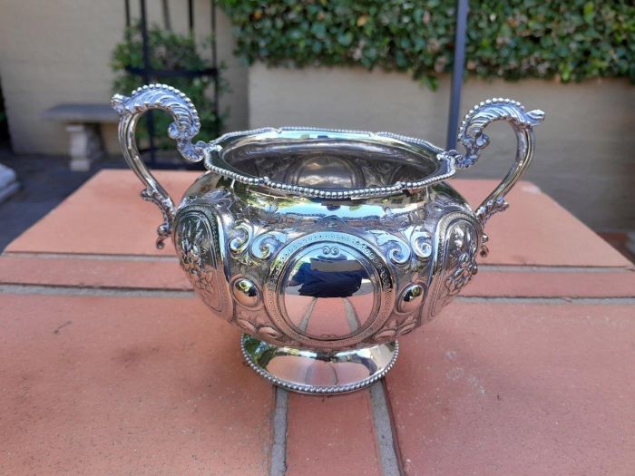 A 20TH Century Victorian Three Piece Tea / Coffee Set - Image 5