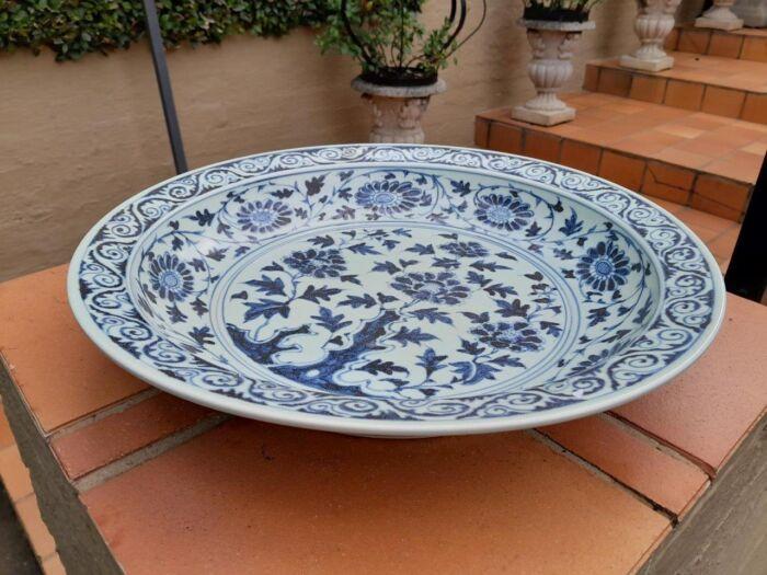 A 20th Century Peony  Blue And White Bowl Of Large Proportion - Image 3