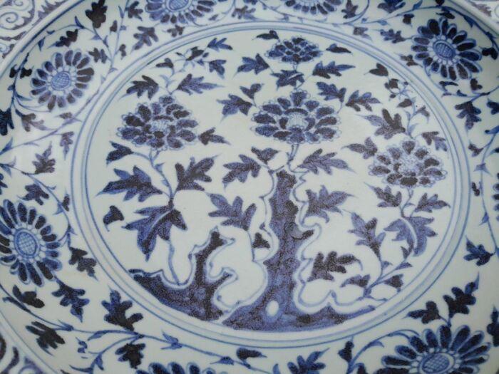 A 20th Century Peony  Blue And White Bowl Of Large Proportion - Image 5