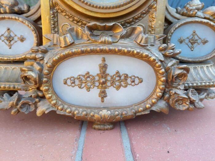 An Antique 19th Century French Gilt Metal Clock With Pendulum And Key In Working Condition - Image 5