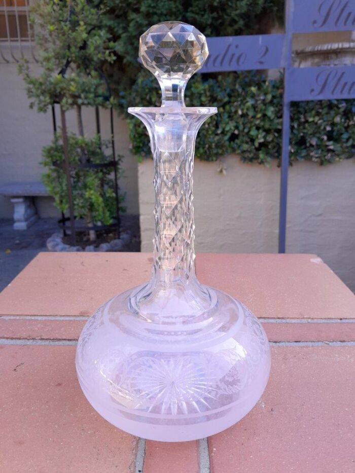 An Antique 19th Century Pair Of Crystal Decanters - Image 5
