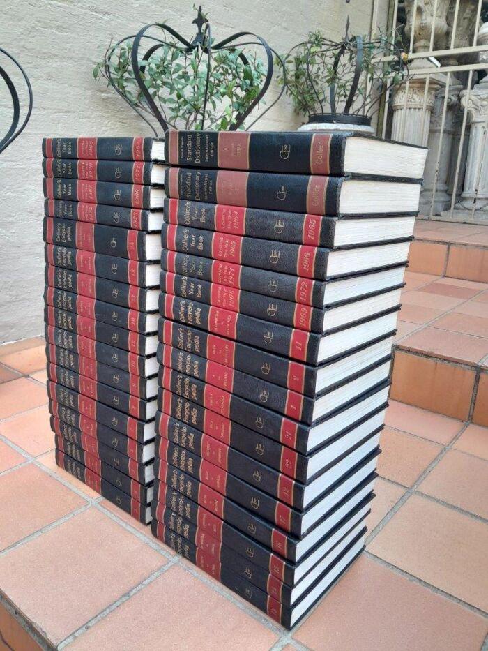 8 X  Year Books)