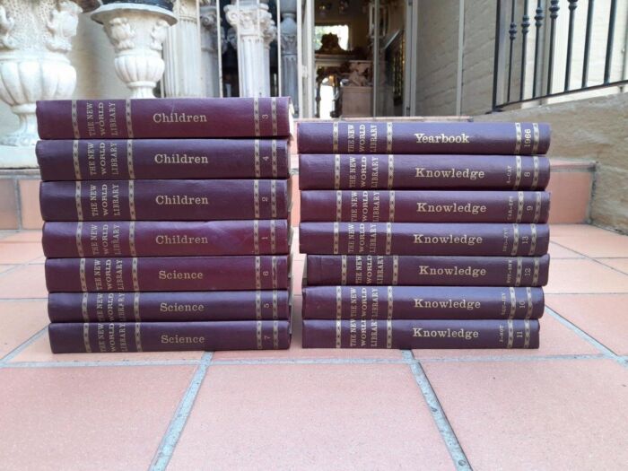 A 20th Century Set Of Fourteen New World Library Books - Image 2