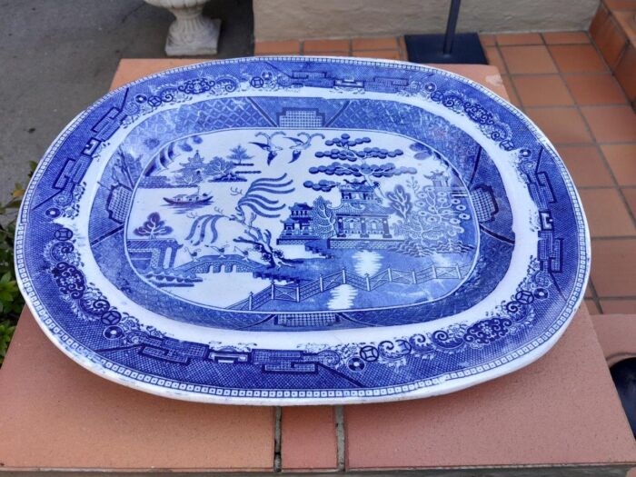 An Antique Early 20th Century English Blue / White Platter - Image 3