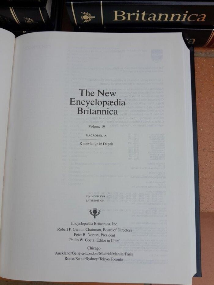 A 20th Century Set Of Thirty-Three Encyclopedia Brittanica Volumes  15th Edition - Image 5
