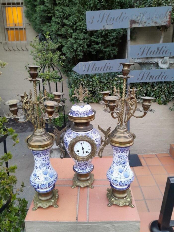 An Antique 19Th Century Blue / White Dutch Garniture Set With Key And Pendulum - Image 3