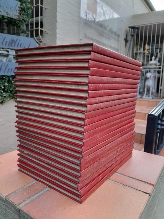 A 20th Century Circa 1970s Complete Set Of Twenty Three Volumes Of History Of The English Speaking People - Image 4