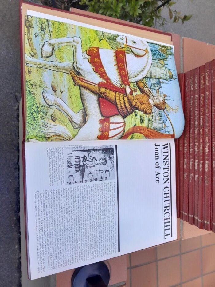 A 20th Century Circa 1970s Complete Set Of Twenty Three Volumes Of History Of The English Speaking People - Image 7