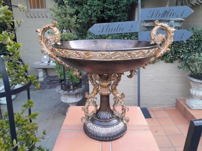 A 20th Century French Style Urn Dimensions - Image 2