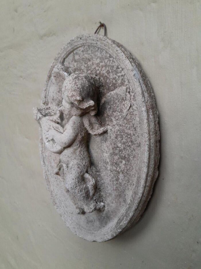 A Concrete Relief Oval Sculpture Of An Ornate Cherub Plaque - Image 4