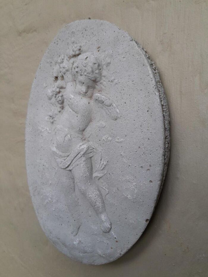 A Concrete Relief Oval Sculpture Of An Ornate Cherub Plaque - Image 4