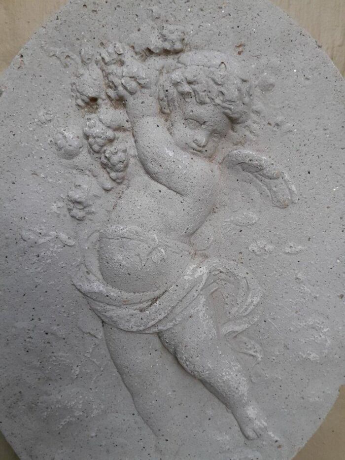 A Concrete Relief Oval Sculpture Of An Ornate Cherub Plaque - Image 5