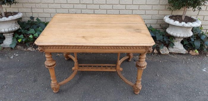 A Jacobean Bleached / Natural Wood Finish Oak Table With Ornate Carvings (4 Seater) - Image 6