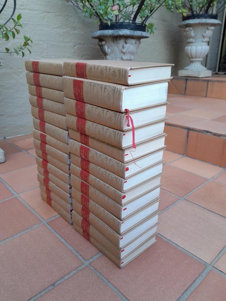 A 20th Century Set Of Twenty Seven Volumes Of The Works Of Famous Authors, Artists Poets And Philosophers - Image 4