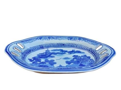 An Antique 19th Century Chinese Export  Blue / White Porcelain Bowl