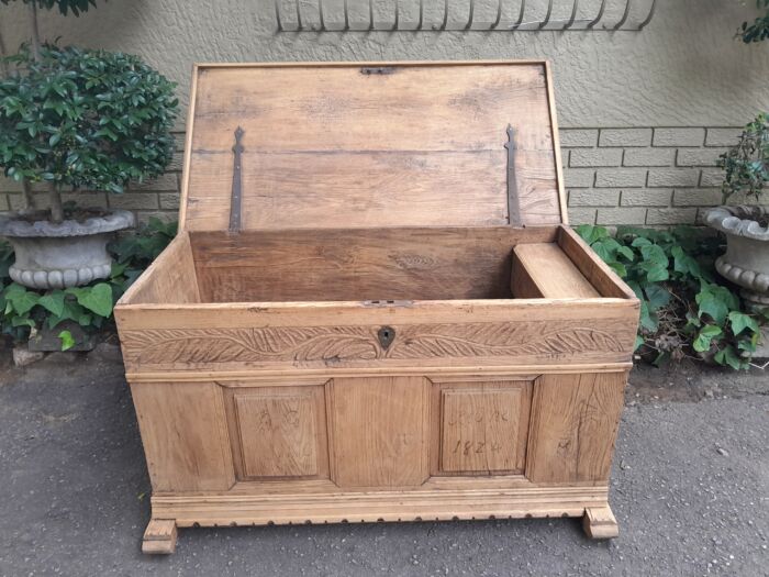An Antique 19h Century Circa 1824 Carved Oak Wood Kist (Could be used as a Coffee Table) in a Bleached Contemporary Finish ND - Image 8