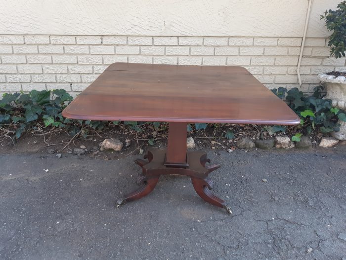 Regency Inlaid Mahogany Dropside Breakfast Table with Brass Capped Claw Feet on Castors - Image 6