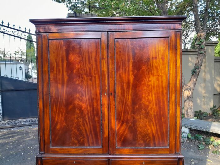 Mahogany Linen Press - Image 7