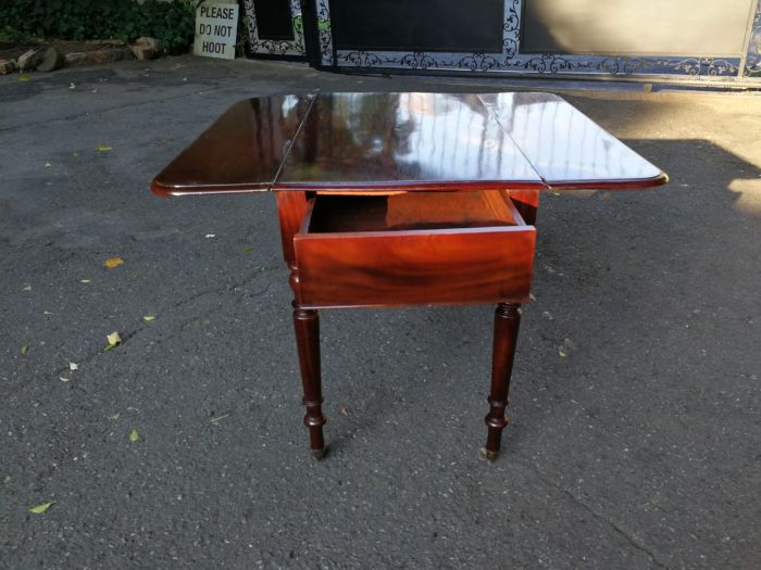 Mahogany Pembroke Drop side Table - Image 8