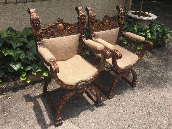 Pair Mid 19th Century Italian Oak Carved Savonarola Chairs, Provenance Heather Lloyd Jones-Westcott, circa 1855 - ND - Image 4