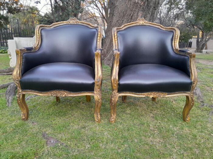 A 20th Century French Style Pair Of Carved Gilt Wood Armchairs - Image 3