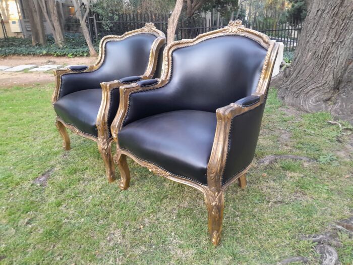 A 20th Century French Style Pair Of Carved Gilt Wood Armchairs - Image 5