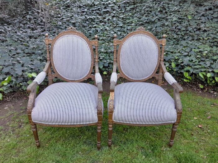 A Pair of 20th Century French Louis XV Style Gilded Armchairs Upholstered in a Ticking Fabric - Image 4