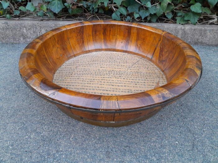 An Antique Chinese Qing Dynasty Bowl with Brass Straps of Large Proportion - Image 3