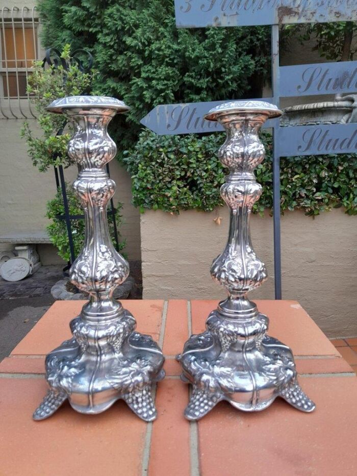 An Antique Circa 1900s Pair of Silver Plate Candlesticks / Candle Holders ND - Image 2