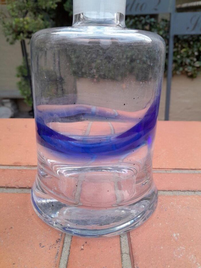 A 20TH Century Handblown Decanter - Image 3
